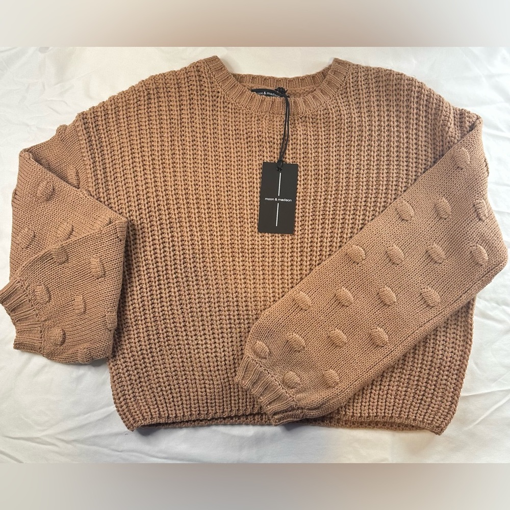 Moon & Madison Long Sleeve Shirt Top With Polkadots Sweater